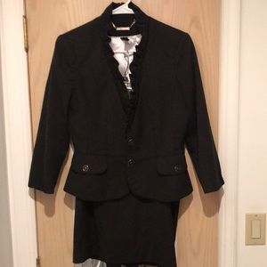 White House Black Market black skirt suit sz 4/6
